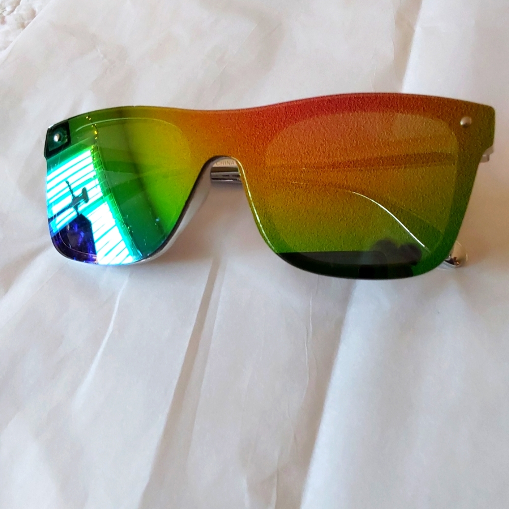 Foster Grant mirror Sunglasses